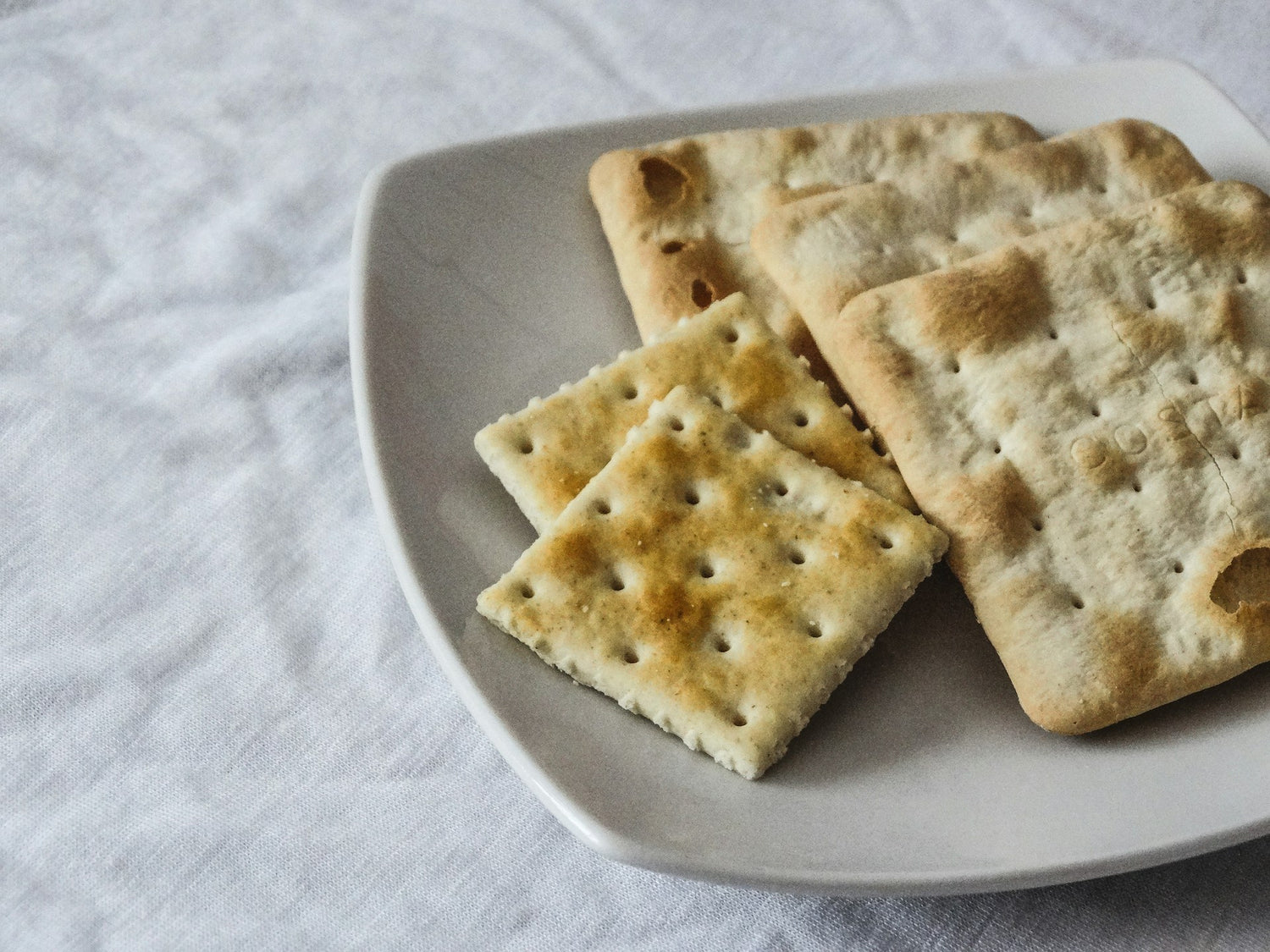 Breadsticks, Crackers & Chips